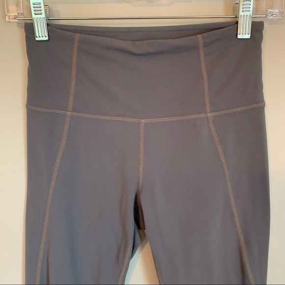 Athleta Salutation 7/8 Tight Powervita Flagstone Grey Legging Yoga Size XS - Picture 7 of 14